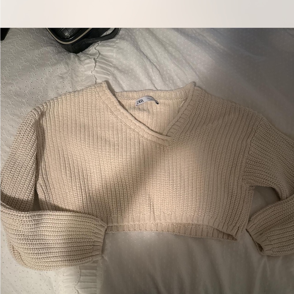 Zara Beige V-Neck Women's Sweater